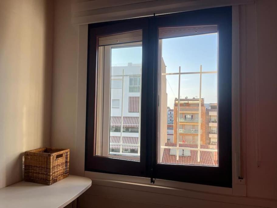 Atico Luminoso Centrico Y Comodo Appartement Figueres  Buitenkant foto