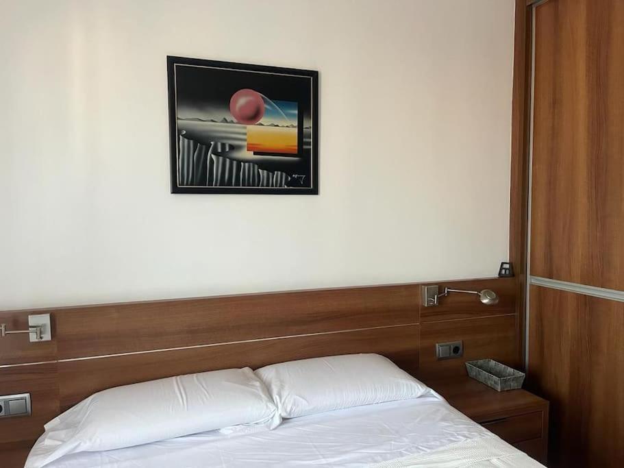 Atico Luminoso Centrico Y Comodo Appartement Figueres  Buitenkant foto