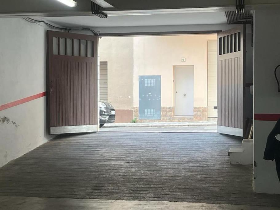 Atico Luminoso Centrico Y Comodo Appartement Figueres  Buitenkant foto